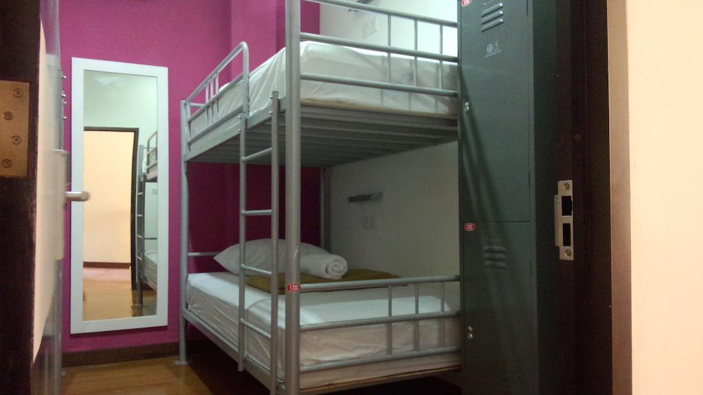 Cx Hostel Kuta Raya Habitación foto